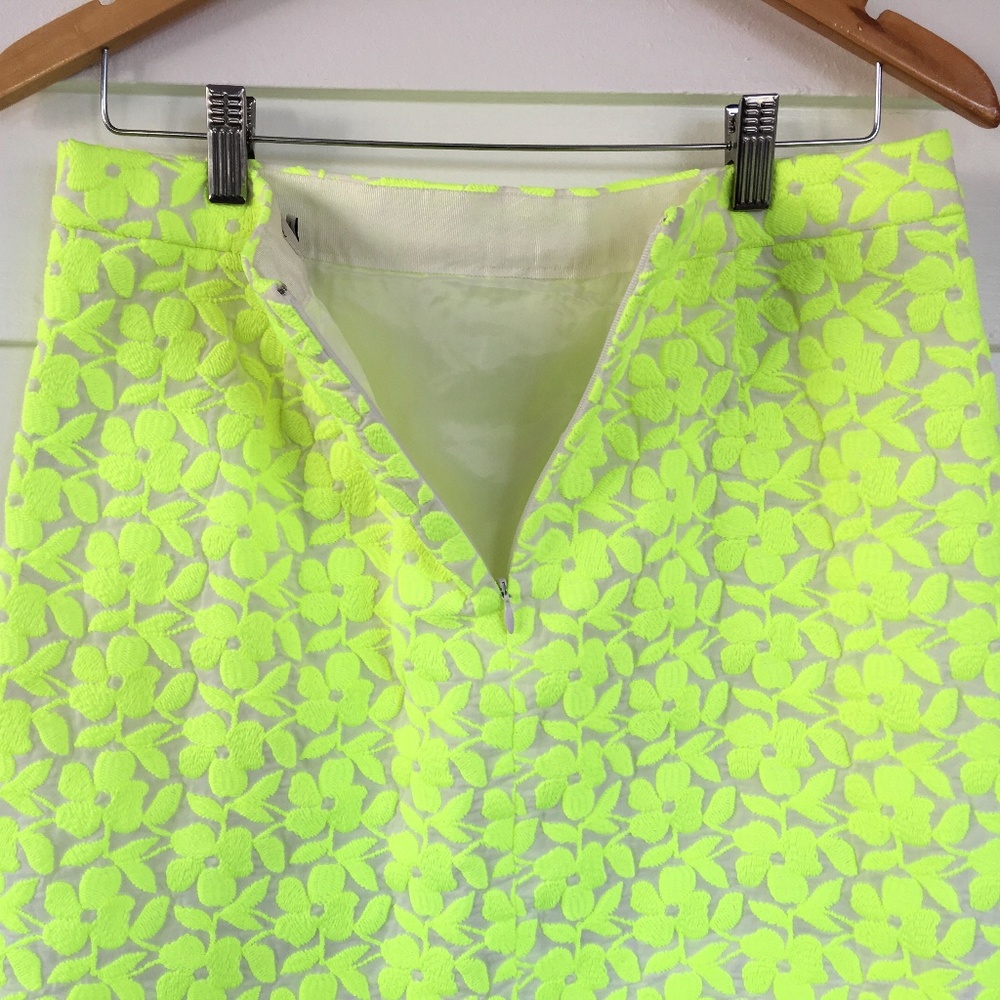 J. CREW BRIGHT YELLOW EMBROIDERED MINI SKIRT WOMENS SIZE 6 - Picture 7 of 15